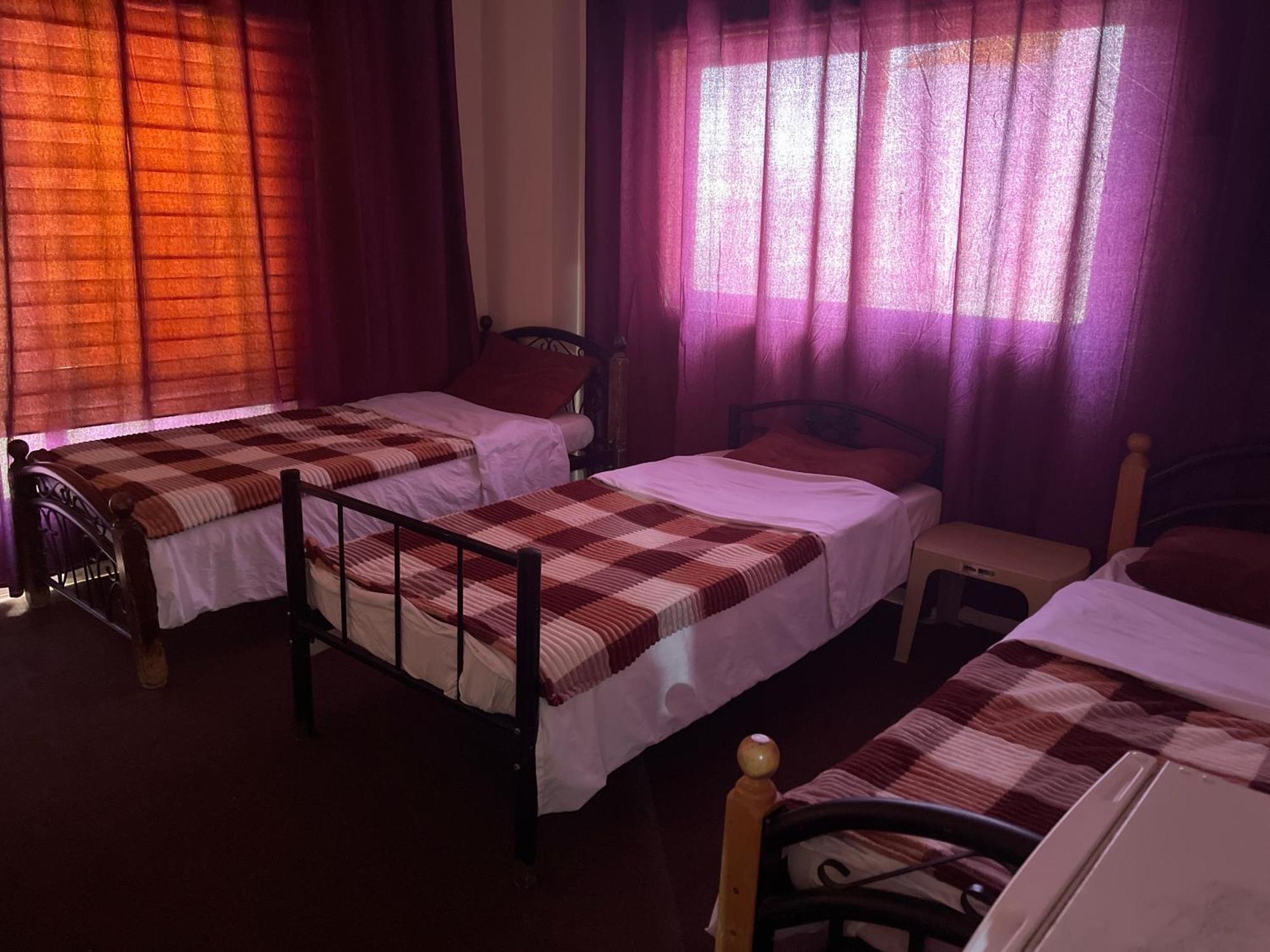 Pizza Street Hostel Aqaba Luaran gambar